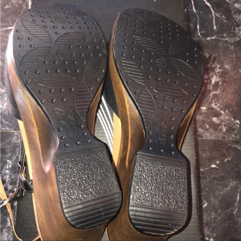 Dansko Sandals - Picture 5 of 5